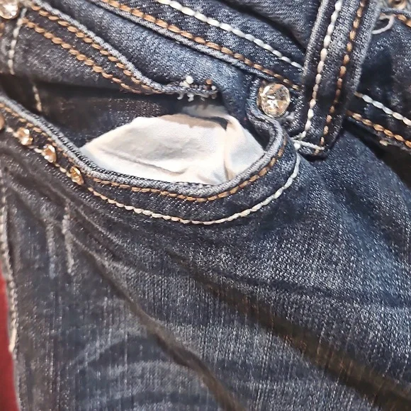 L.A. Idol Blue Denim Jeans with White Stitching Comes With A Cute Top - Picture 3 of 13